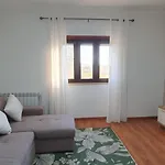 Caldas Da Rainha's & Brown Apartment *